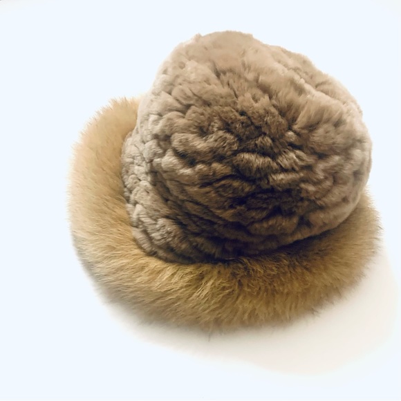 LMTOSSEY Accessories - LMTOSSEY Natural Fox Fur with Russian Knitting Bucket Hat, brown